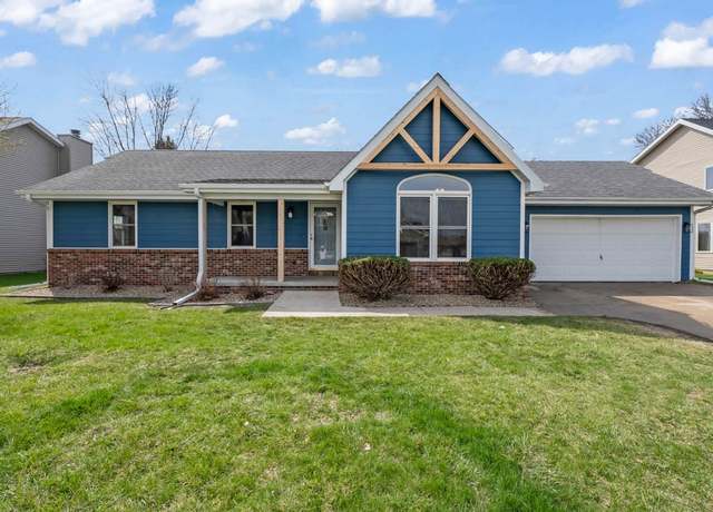 Property at 2313 N 7th Ave E, Newton, IA 50208, 4 beds, 3 baths