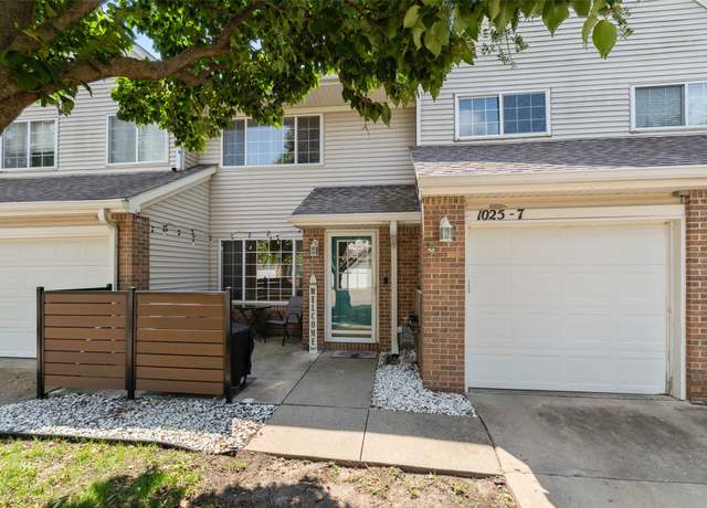 Property at 1025 68th St #7, West Des Moines, IA 50266, 2 beds, 1.5 baths