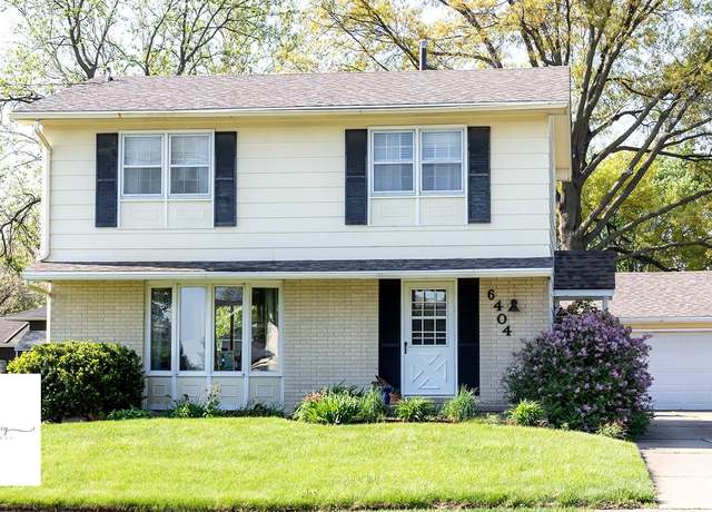 Property at 6404 Meredith Dr, Urbandale, IA 50322, 4 beds, 2.5 baths