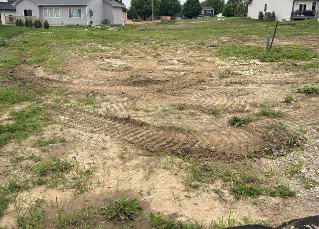 Property at 4712 90th St, Urbandale, IA 50322