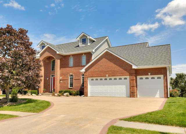 Property at 1325 NE 31st St, Ankeny, IA 50021, 5 beds, 4.5 baths