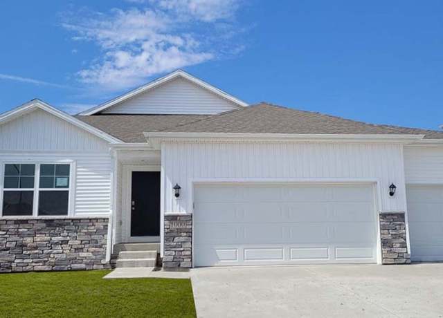 Property at 14516 Ironwood Ct, Urbandale, IA 50111, 4 beds, 3 baths