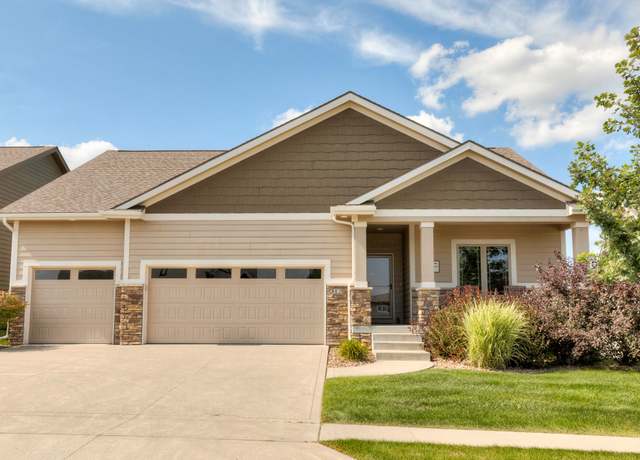 Property at 312 NE Pinehurst Cir, Ankeny, IA 50021, 4 beds, 3 baths