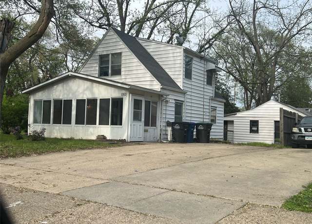 Property at 1263 E 25th St, Des Moines, IA 50317, 2 beds, 1 bath
