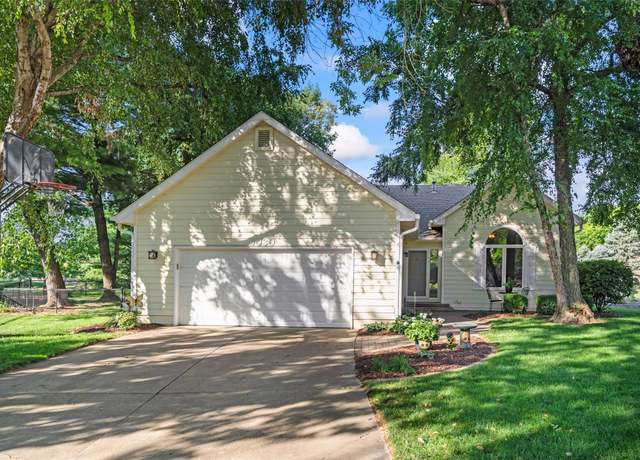 Property at 6030 Somerset Pl, Johnston, IA 50131, 3 beds, 2.5 baths