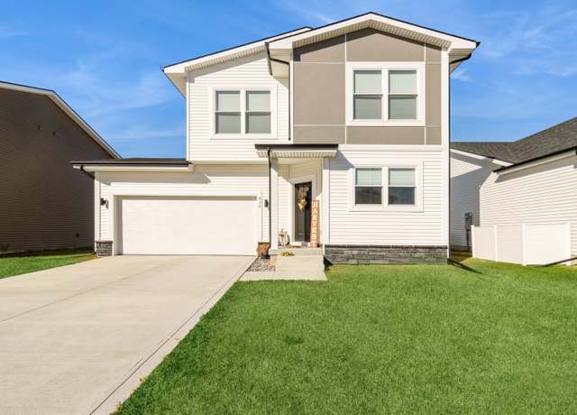Property at 614 NE Hunter Dr, Ankeny, IA 50021, 3 beds, 3.5 baths