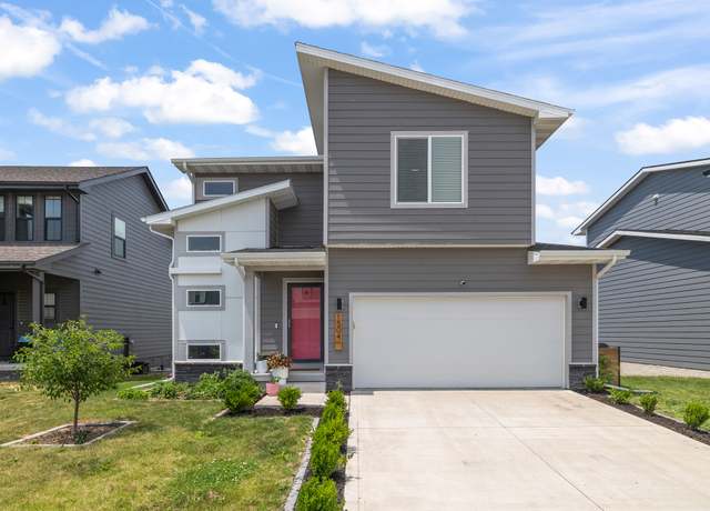 Property at 1504 NE Savana Dr, Grimes, IA 50111, 4 beds, 3.5 baths