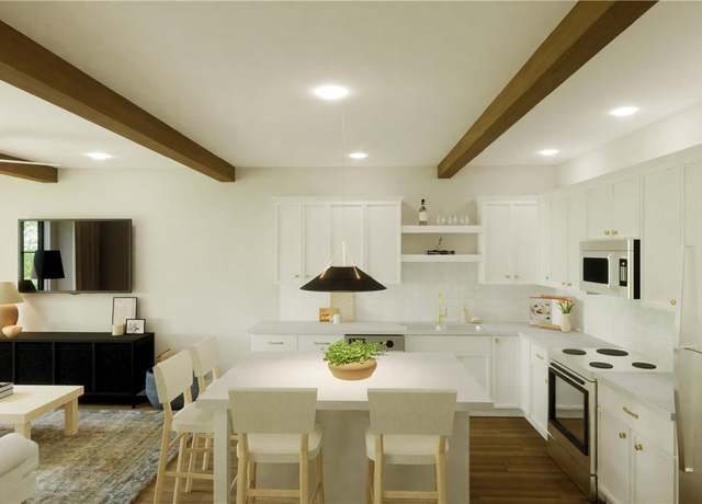 Property at 909 Prime St, West Des Moines, IA 50266, 3 beds, 2.5 baths