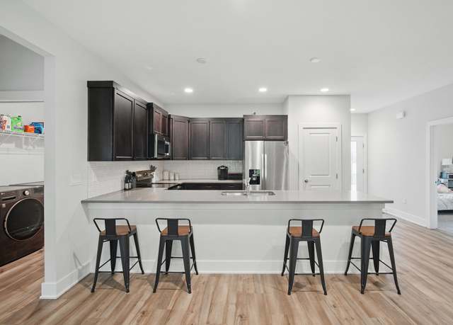 Property at 1136 S Radley St, West Des Moines, IA 50266, 3 beds, 2 baths