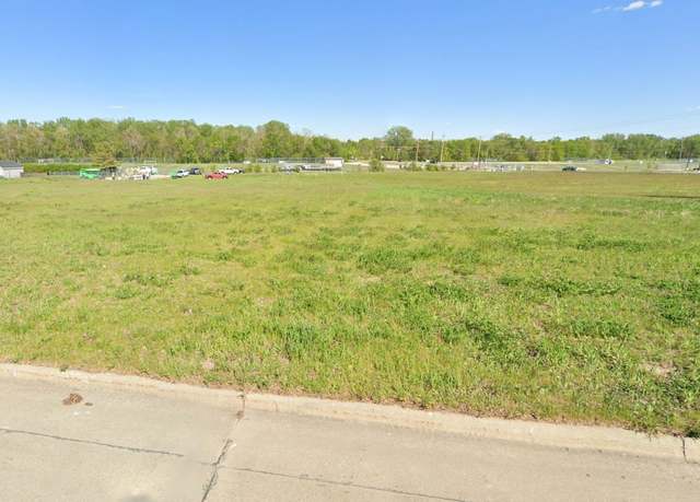 Property at 6657 River Bend Dr, Johnston, IA 50131