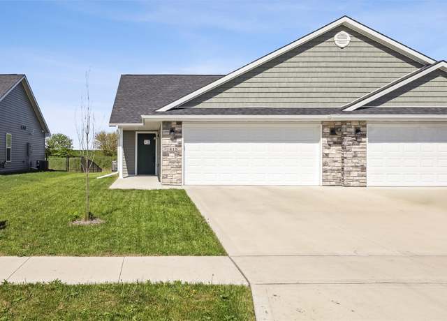Property at 1415 Fair View Dr, Dallas Center, IA 50063, 2 beds, 2 baths