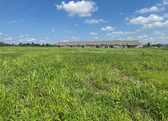 Property at 300 NW 17th St, Waukee, IA 50263