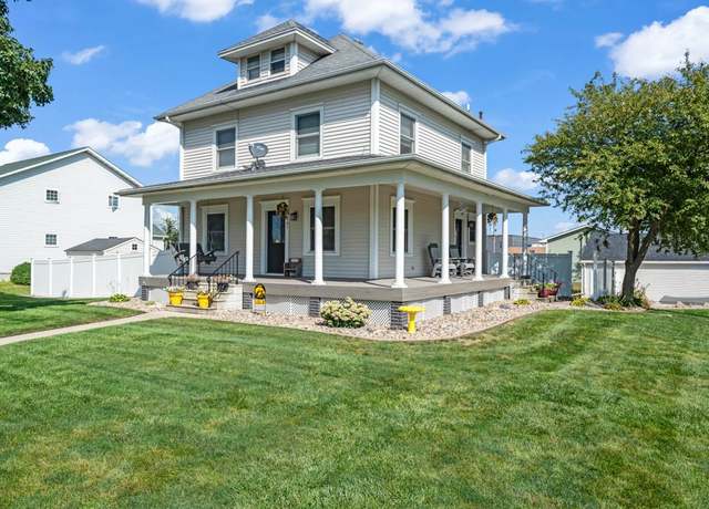 Property at 101 W 5th St, Huxley, IA 50124, 4 beds, 1.5 baths