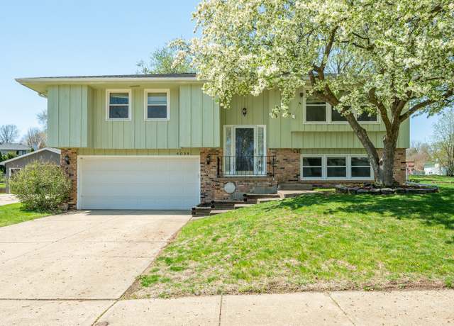 Property at 4008 80th St, Urbandale, IA 50322, 4 beds, 2 baths