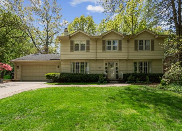 Property at 2816 Caulder Ave, Des Moines, IA 50321, 4 beds, 2.5 baths