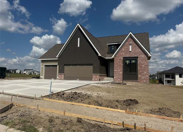 Property at 18289 Baxter Pl, Clive, IA 50325, 4 beds, 3 baths