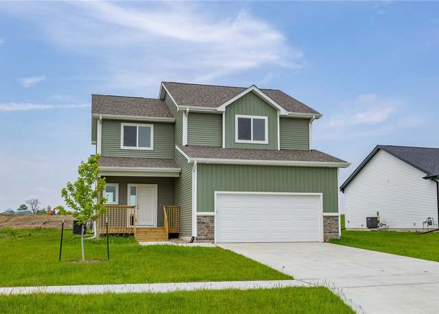 Property at 890 11th St, Waukee, IA 50263, 4 beds, 2.5 baths