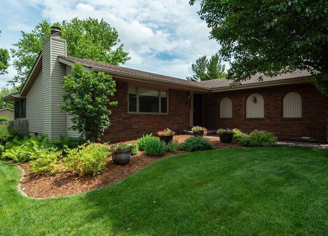 Property at 1009 SE Rio Dr, Ankeny, IA 50021, 3 beds, 2 baths