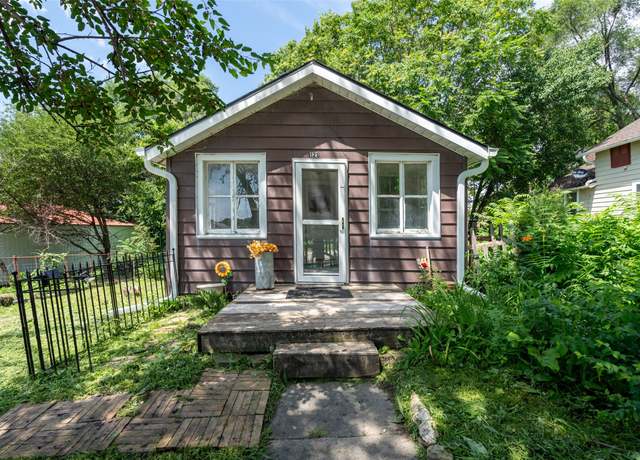 Property at 121 Cherry Ave, Ames, IA 50010, 1 bed, 1 bath