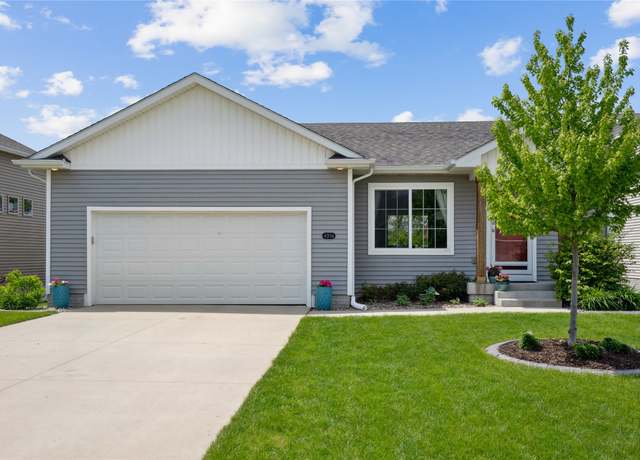 Property at 4316 E 48th St, Des Moines, IA 50317, 3 beds, 3 baths