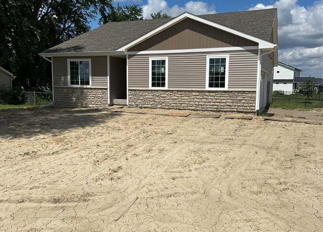 Property at 721 W North Ave, Norwalk, IA 50211, 3 beds, 2 baths
