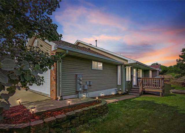 Property at 711 Kitterman Cir, Norwalk, IA 50211, 3 beds, 3 baths