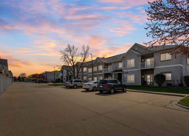 Property at 8601 Westown Pkwy #19208, West Des Moines, IA 50266, 3 beds, 2 baths