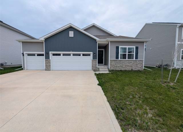 Property at 2308 NW 31st St, Ankeny, IA 50023, 3 beds, 2 baths