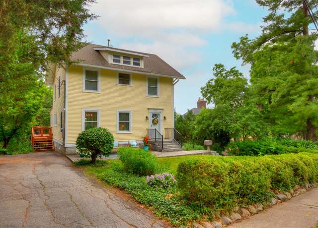 Property at 2418 Terrace Rd, Des Moines, IA 50312, 3 beds, 1.5 baths