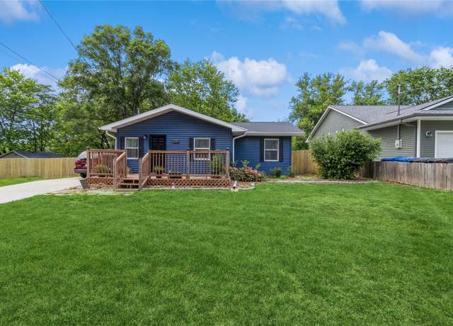 Property at 220 E Lally St, Des Moines, IA 50315, 2 beds, 1 bath