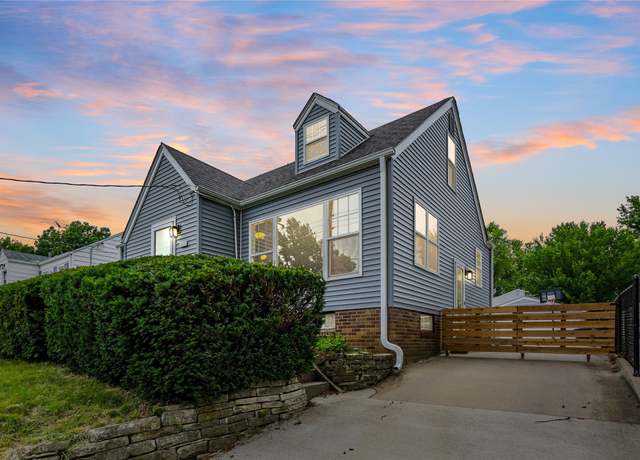 Property at 3423 Washington Ave, Des Moines, IA 50310, 3 beds, 1.5 baths