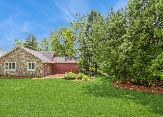 Property at 730 Walnut St, Waukee, IA 50263, 2 beds, 1 bath