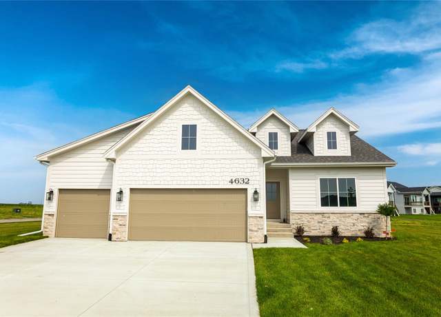 Property at 4632 179th St, Urbandale, IA 50323, 4 beds, 3 baths