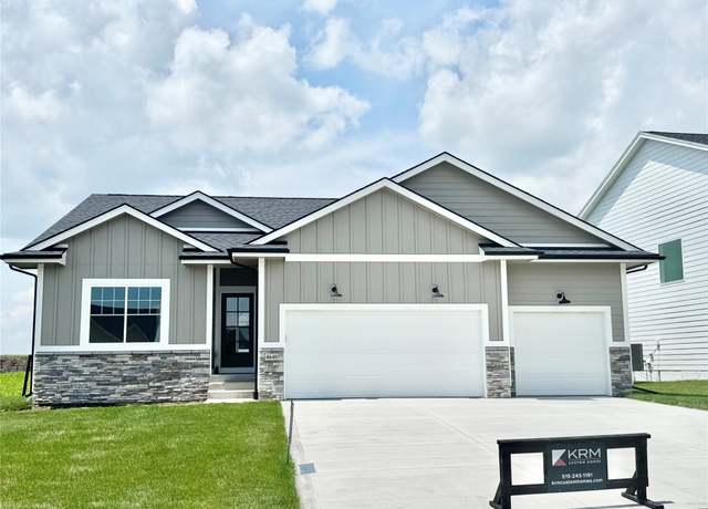 Property at 4640 179th St, Urbandale, IA 50323, 4 beds, 3 baths