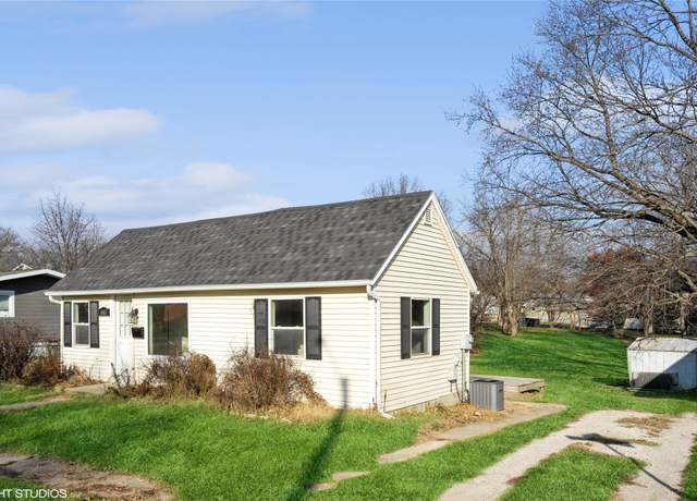 Property at 603 W Hutchings St, Winterset, IA 50273, 2 beds, 1 bath