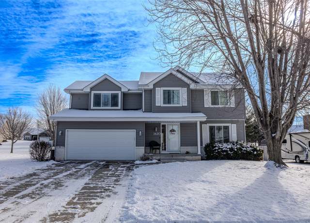 Property at 1420 W 9th St S, Newton, IA 50208, 4 beds, 2.5 baths