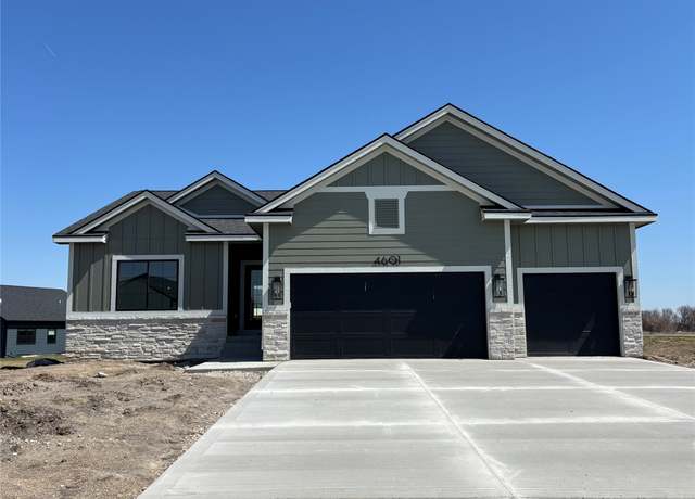 Property at 4601 179th St, Urbandale, IA 50323, 4 beds, 3 baths