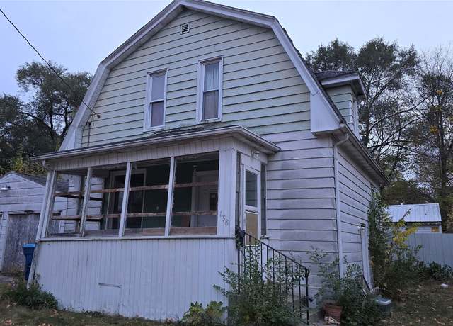 Property at 138 Smith St, Waterloo, IA 50703, 2 beds, 1 bath