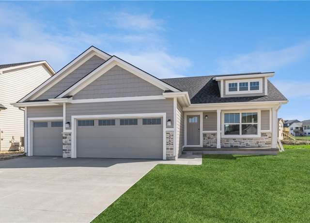 Property at 2755 SE Florence Dr, Waukee, IA 50263, 3 beds, 2 baths