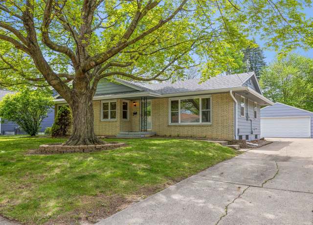 Property at 4100 29th St, Des Moines, IA 50310, 5 beds, 1.5 baths