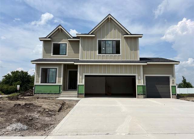 Property at 285 NW Woodmoor Dr, Waukee, IA 50263, 4 beds, 2.5 baths