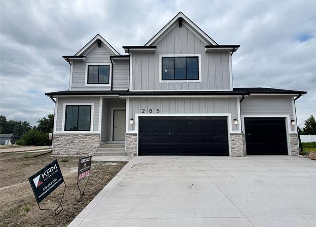 Property at 285 NW Woodmoor Dr, Waukee, IA 50263, 4 beds, 2.5 baths