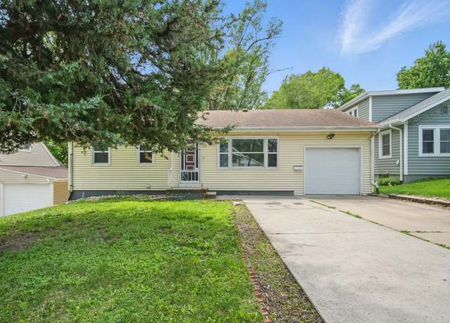 Property at 408 Olinda Ave, Des Moines, IA 50315, 3 beds, 2 baths