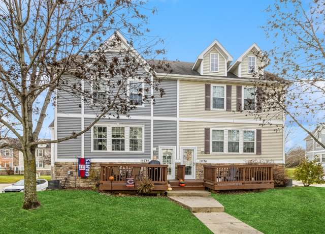 Property at 15234 Alpine Dr, Urbandale, IA 50323, 2 beds, 2 baths