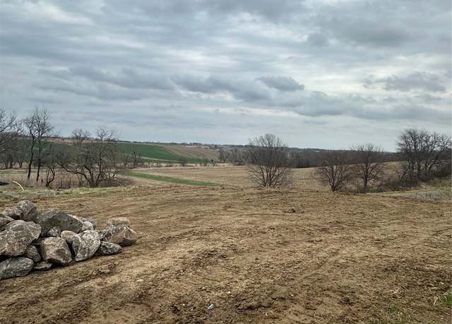 Property at 2308 Timberview Dr, Norwalk, IA 50211