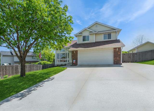 Property at 1249 NW 108th Cir, Clive, IA 50325, 3 beds, 2.5 baths