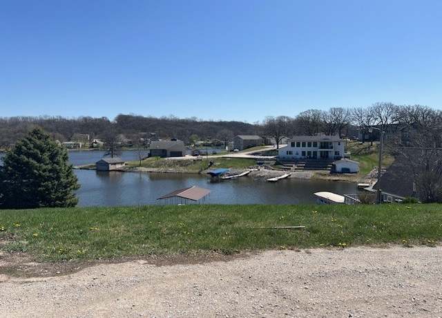 Property at 8111 Oak Ridge Dr, Dexter, IA 50070