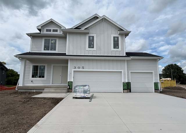 Property at 305 NW Woodmoor Dr, Waukee, IA 50263, 4 beds, 2.5 baths