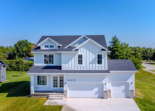 Property at 305 NW Woodmoor Dr, Waukee, IA 50263, 4 beds, 2.5 baths