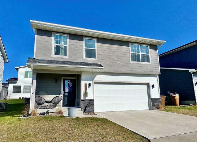 Property at 1423 NE Polk Dr, Grimes, IA 50111, 4 beds, 3 baths